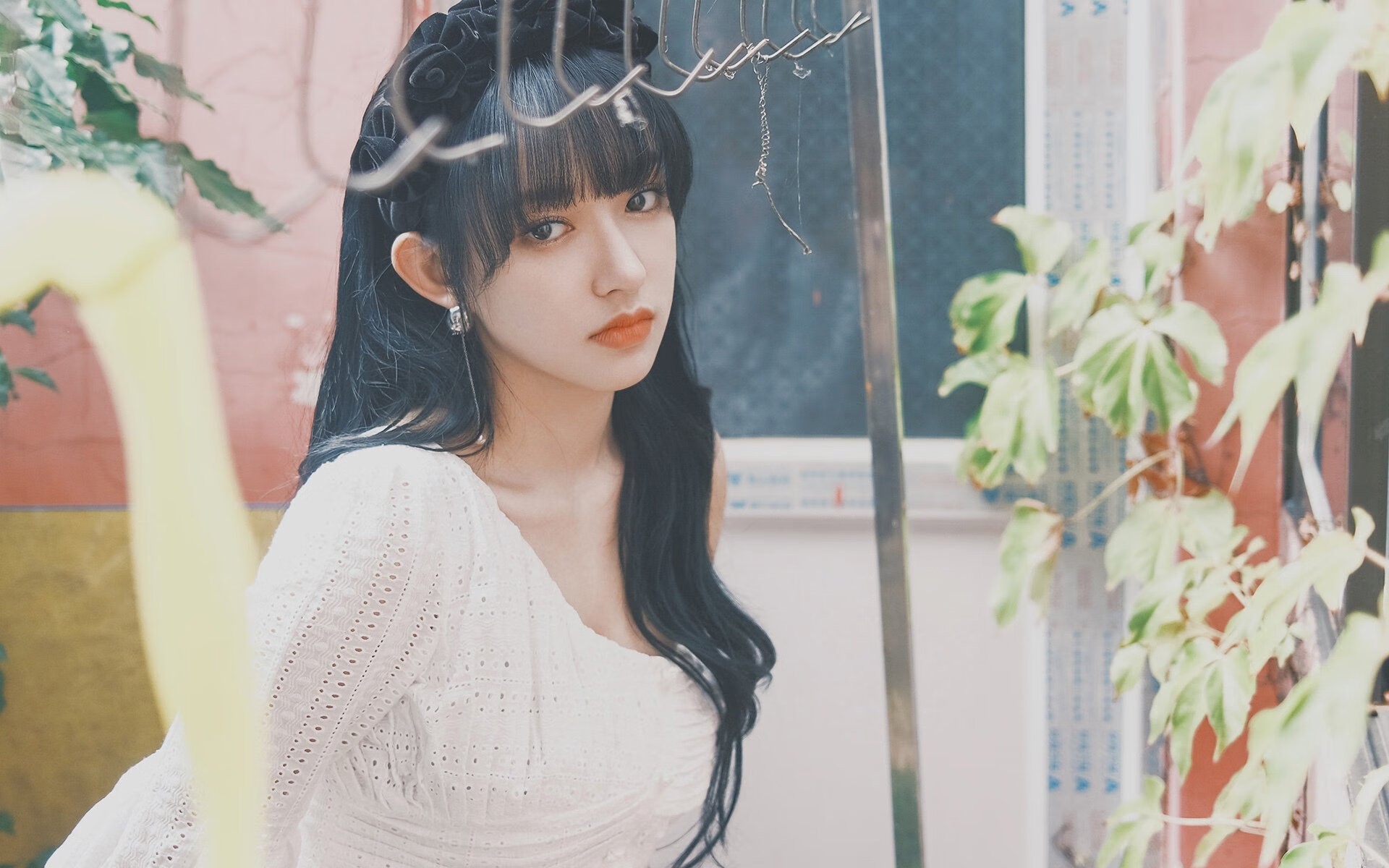 爱游戏娱乐平台-_高空极限跳伞表演：从云端俯瞰人生_，3.9万米高空极限跳伞视频