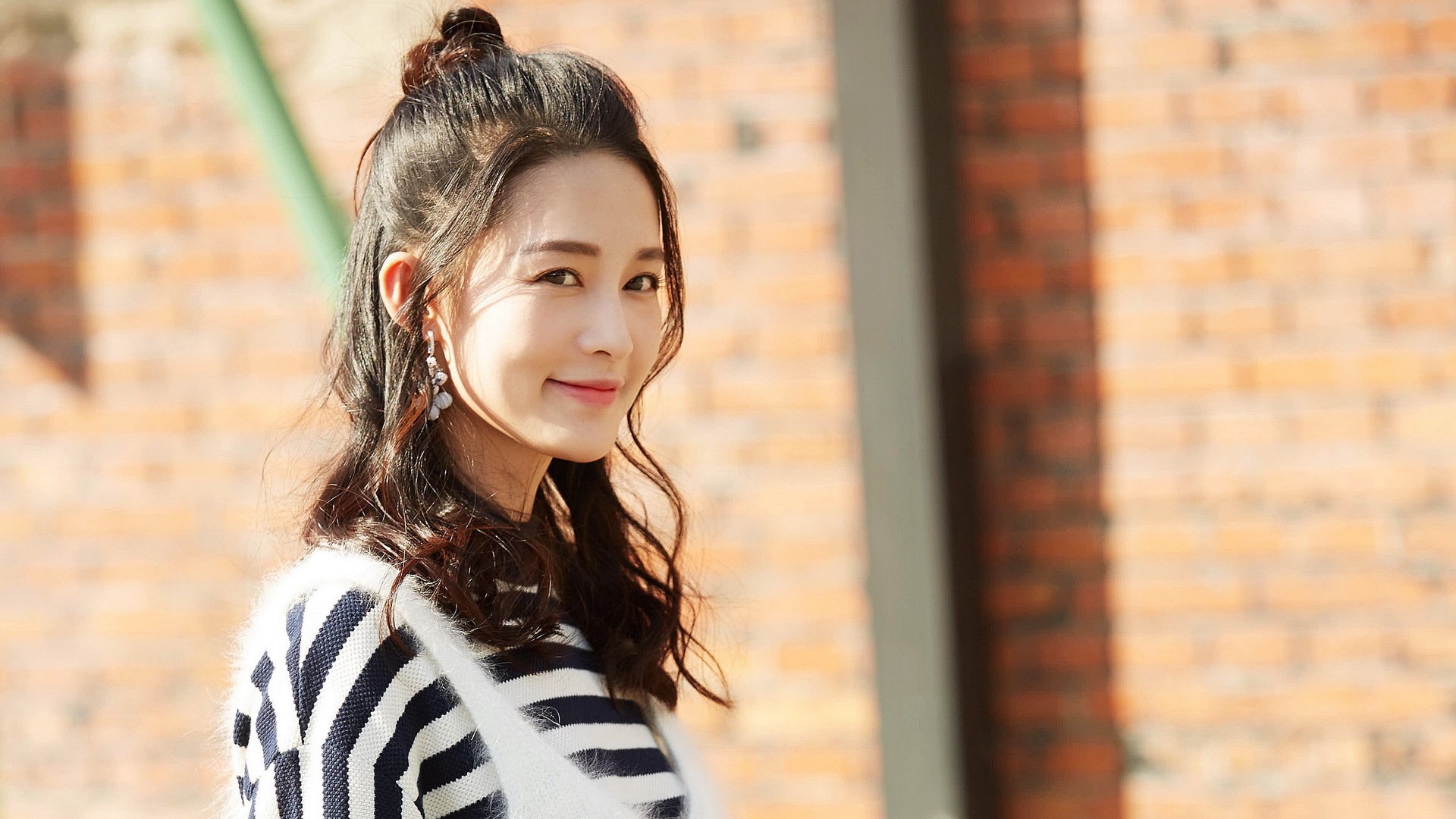 爱游戏体育官方网站-比利亚雷亚尔客场战平对手，积分略有增加，比利亚雷亚尔什么水平